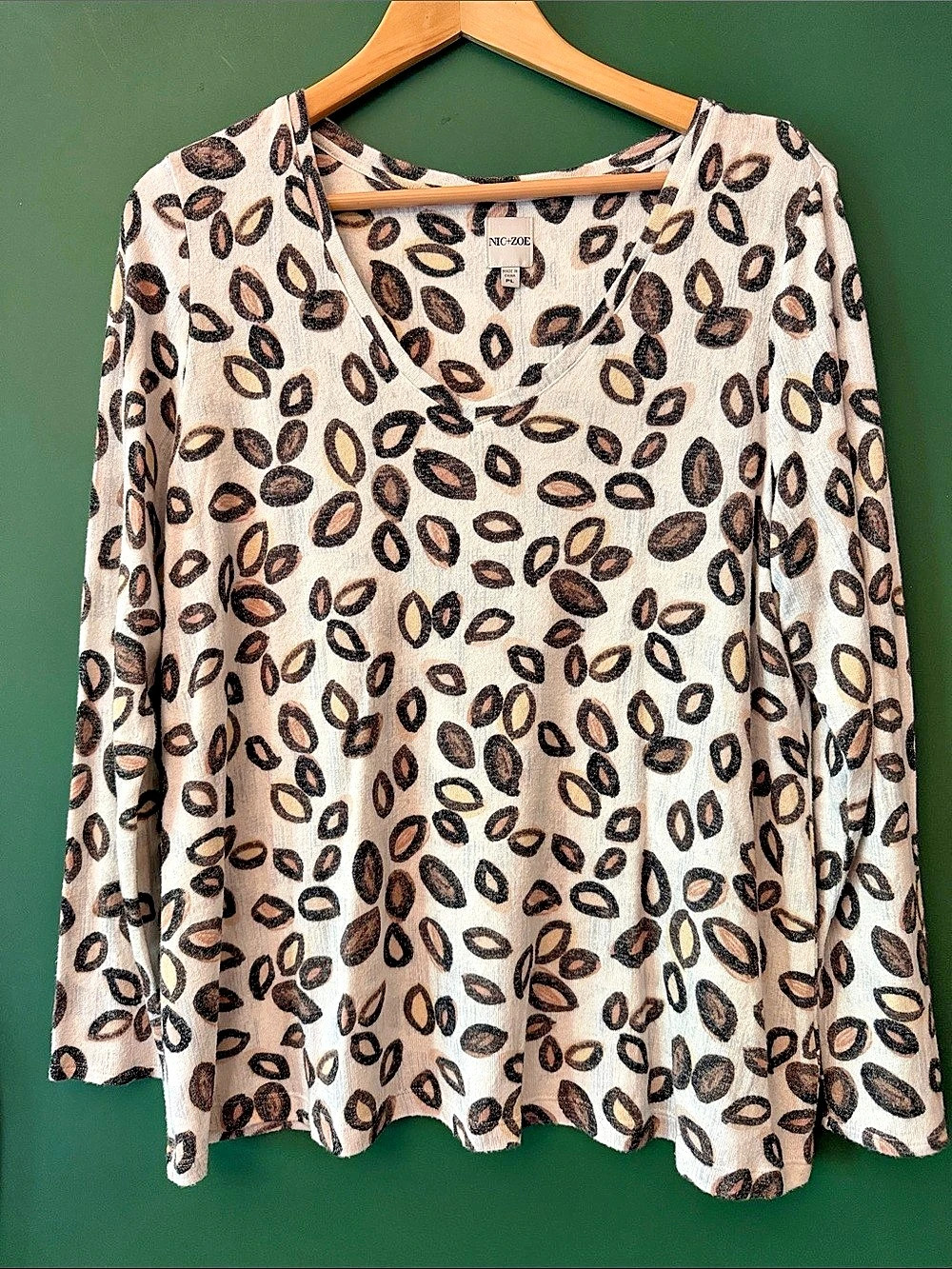 NIC+ZOE Long Sleeve Animal Print Top in Brown & Cream Petite L Soft Fall Vibes